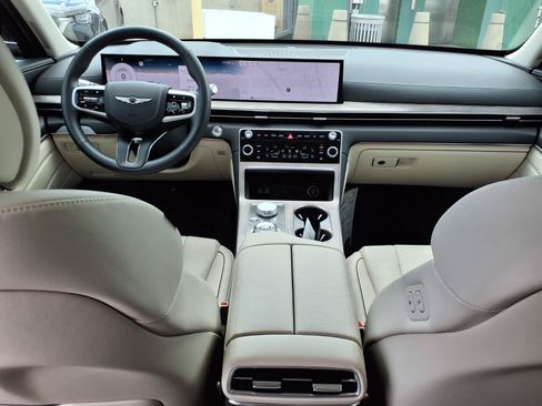 Certified 2026 Genesis GV80 2.5T Advanced AWD/4WD image 18
