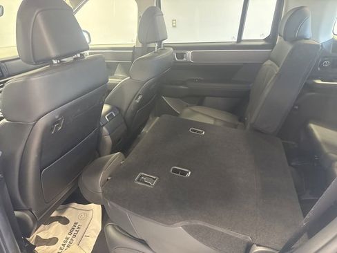 Used 2025 Hyundai Santa Fe XRT image 16