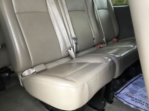 Used 2018 Nissan NV 3500 SL RWD image 19