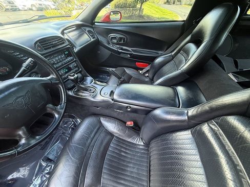 Used 1998 Chevrolet Corvette Coupe w/ Memory Pkg RWD image 22