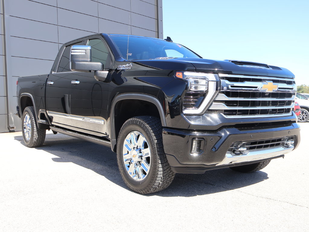 Used 2024 Chevrolet Silverado 2500 High Country w/ High Country Premium Package AWD/4WD image 6