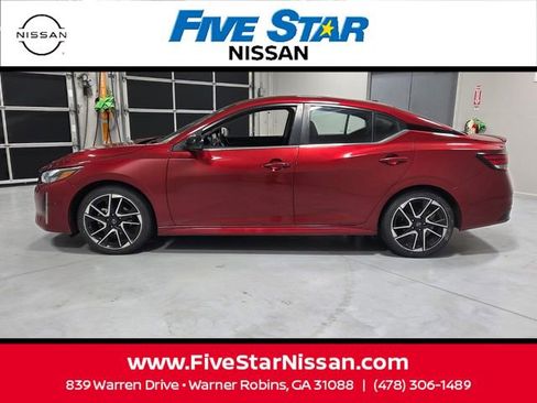 Used 2024 Nissan Sentra SR FWD image 4