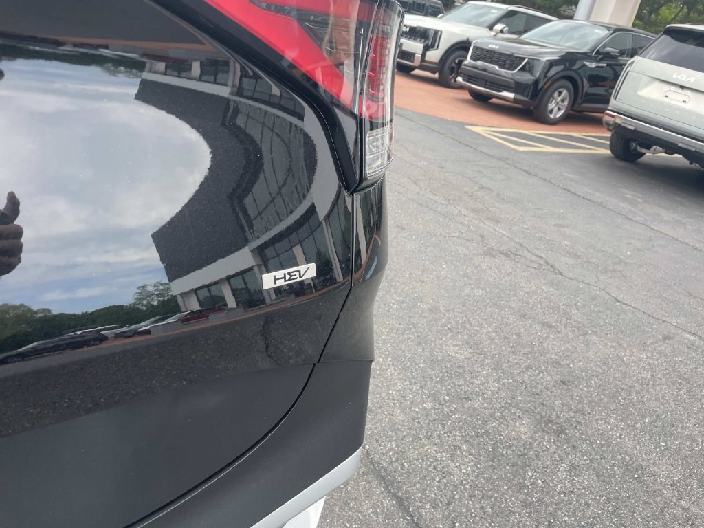 Used 2023 Kia Sportage EX AWD/4WD image 6