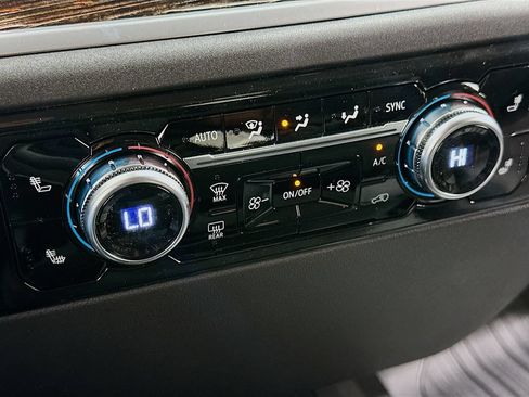 New 2026 GMC Sierra 1500 SLE AWD/4WD image 16