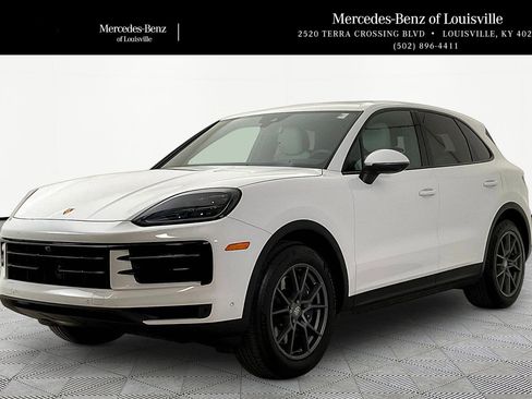 Used 2024 Porsche Cayenne AWD/4WD image 1