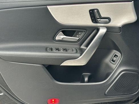 Used 2025 Mercedes-Benz CLA 250 4MATIC image 10