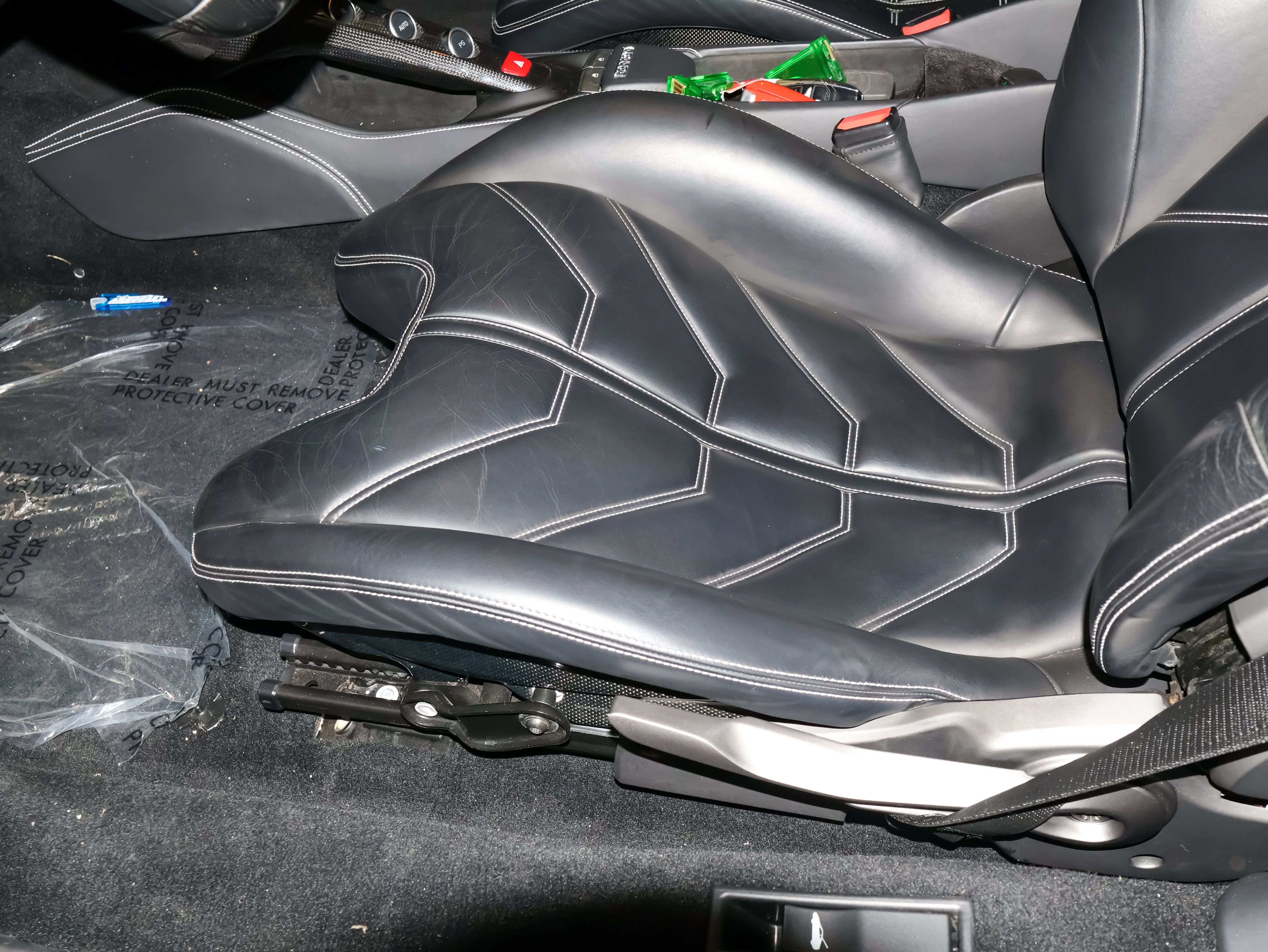 Used 2016 Ferrari 488 GTB RWD image 15