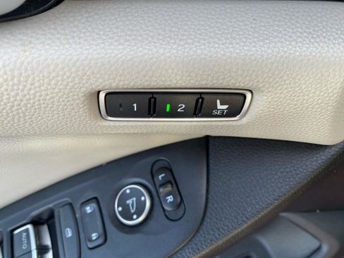 Used 2018 Honda Accord Touring image 15