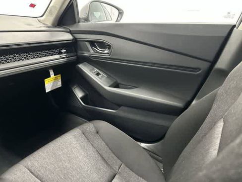 Certified 2025 Honda Accord SE image 13