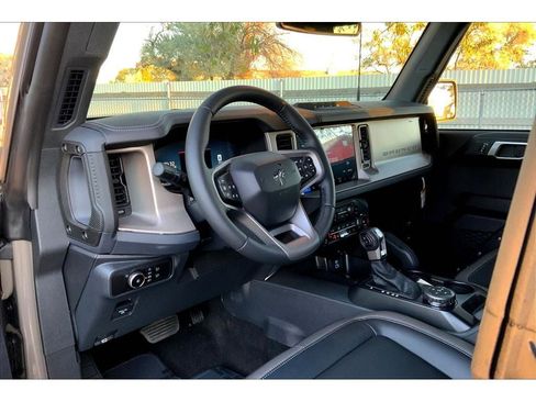 New 2025 Ford Bronco Outer Banks w/ Sasquatch Package image 6