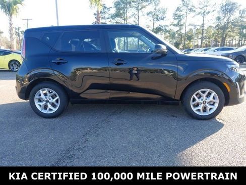Certified 2025 Kia Soul LX image 4