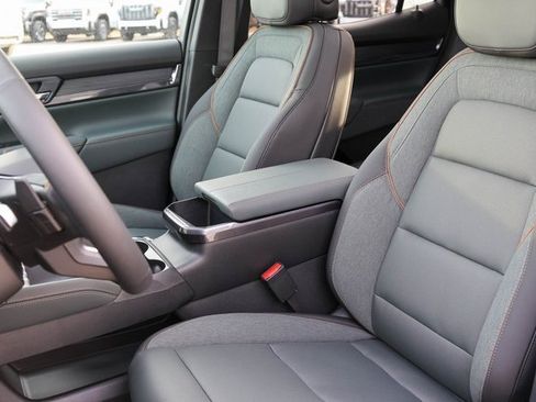 New 2026 GMC Terrain AT4 w/ Technology Package II image 12