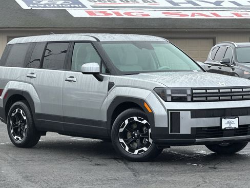 New 2025 Hyundai Santa Fe SE image 2