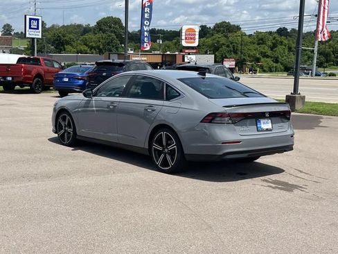 Used 2024 Honda Accord Sport image 6