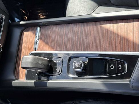 Used 2023 Volvo XC60 B5 Plus w/ Protection Package Premier image 27