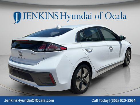 Certified 2021 Hyundai Ioniq Limited FWD image 3