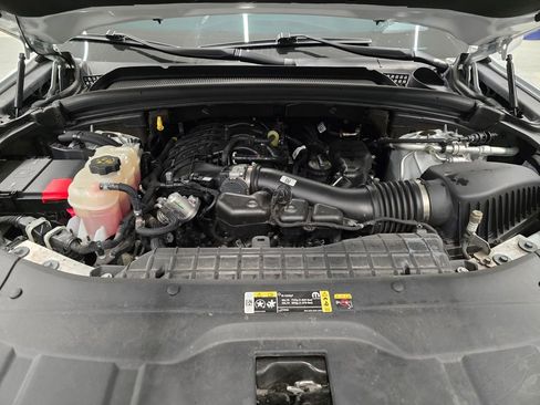 Used 2023 Jeep Grand Cherokee L Laredo image 12