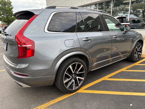 Used 2018 Volvo XC90 T6 Momentum w/ Convenience Package AWD/4WD image 4