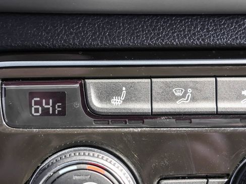 Certified 2023 Volkswagen Atlas SE image 25