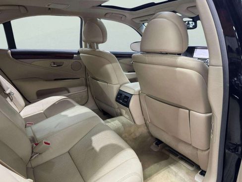 Used 2014 Lexus LS 460 image 39