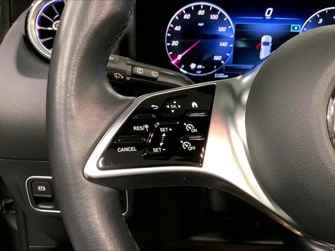 Used 2025 Mercedes-Benz GLA 250 image 22