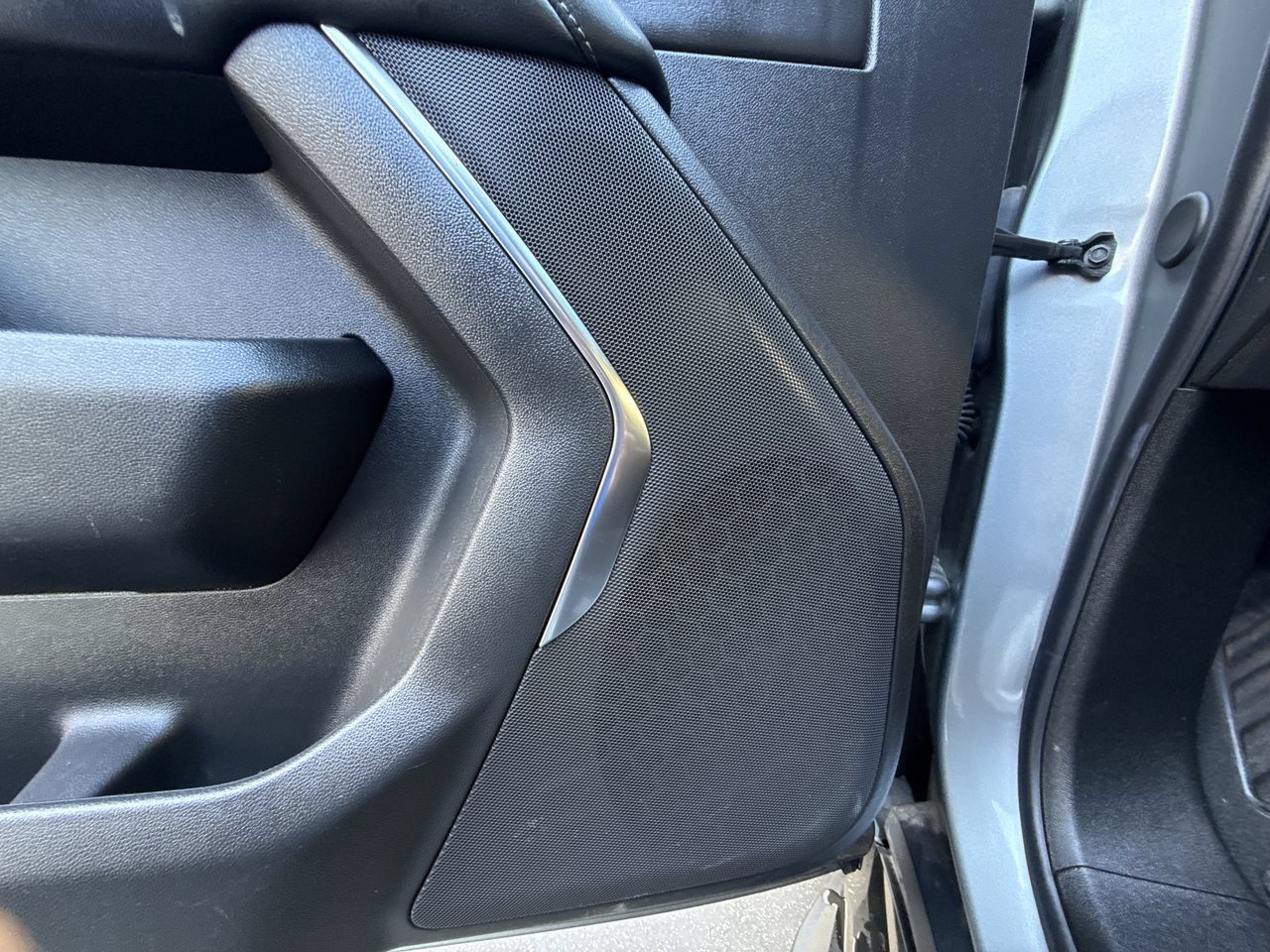Used 2025 Chevrolet Tahoe LT RWD image 24
