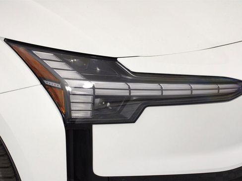 New 2025 Volvo EX30 Plus w/ Protection Package Premier image 13