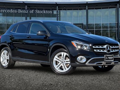 Certified 2020 Mercedes-Benz GLA 250 4MATIC w/ Premium Package image 2