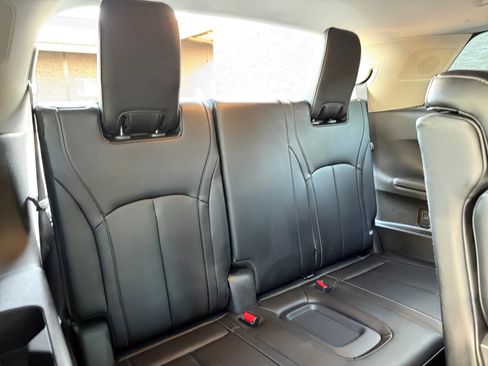 Used 2023 INFINITI QX60 Luxe w/ Performance Audio Package image 17