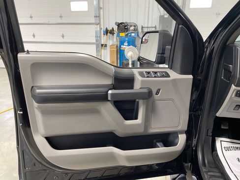 Used 2017 Ford F150 XLT w/ Equipment Group 302A Luxury image 12