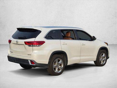 Used 2019 Toyota Highlander Limited FWD image 5
