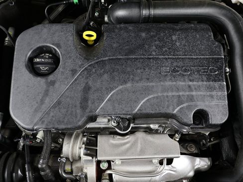 Used 2023 Chevrolet Malibu LS image 15