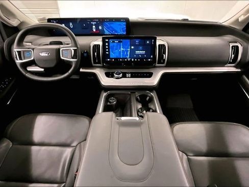 Used 2025 Ford Expedition Max Active image 18