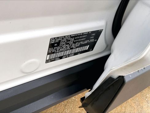 Used 2025 Toyota RAV4 XLE FWD image 24