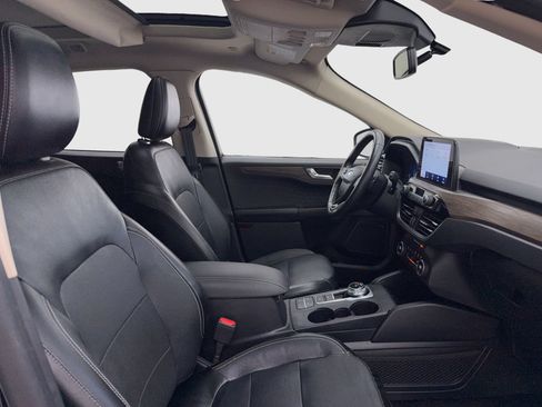 Used 2020 Ford Escape Titanium AWD/4WD image 42