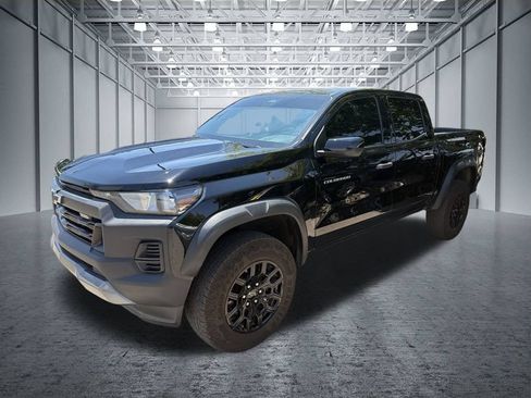 Used 2024 Chevrolet Colorado Trail Boss w/ Advanced Trailering Package AWD/4WD image 8
