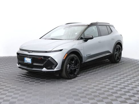 Used 2026 Chevrolet Equinox EV RS AWD/4WD image 3