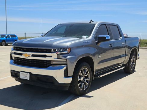 Used 2020 Chevrolet Silverado 1500 LT w/ Texas Edition image 7