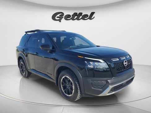 Used 2025 Nissan Pathfinder Rock Creek AWD/4WD image 3