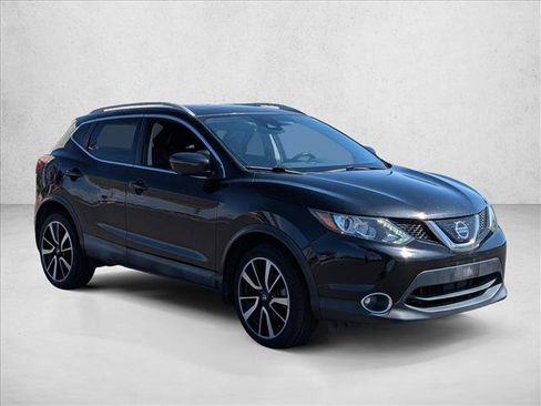 Used 2018 Nissan Rogue Sport SL w/ SL Premium Package AWD/4WD image 3