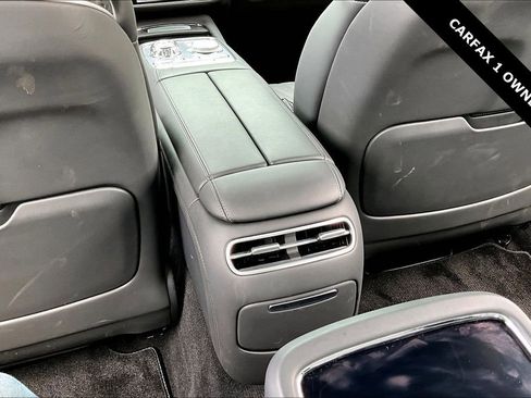 Used 2025 Genesis G90 3.5T AWD/4WD image 10