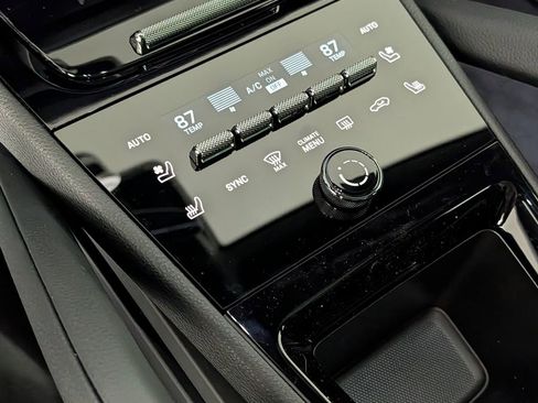 New 2026 Porsche Cayenne image 33