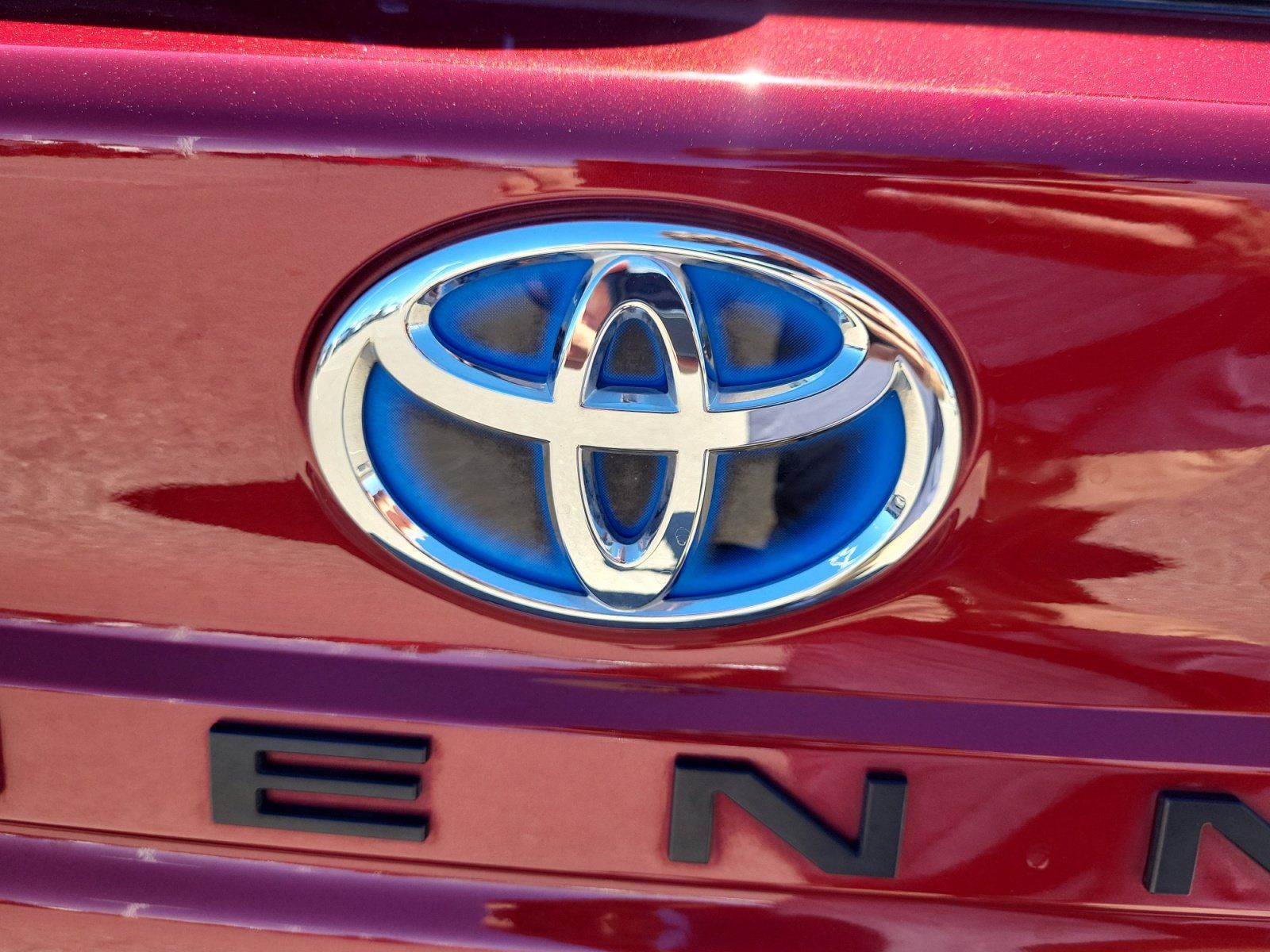 Certified 2023 Toyota Sienna XLE FWD image 30