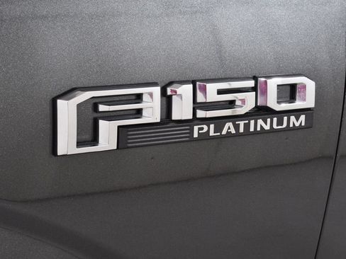 Used 2017 Ford F150 Platinum w/ Equipment Group 701A Luxury AWD/4WD image 21