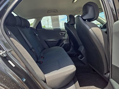 Used 2025 Kia K4 FWD image 19