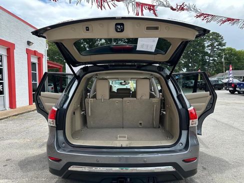 Used 2015 Nissan Pathfinder Platinum w/ Family Entertainment Package image 26