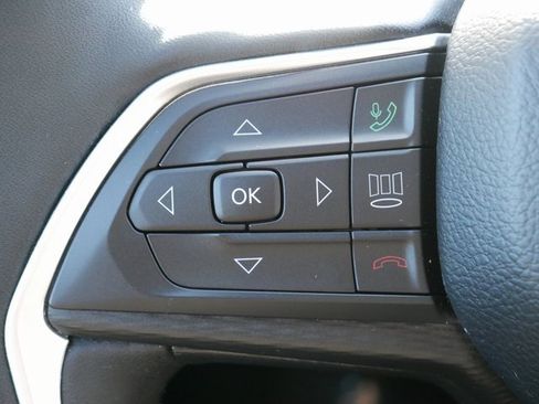 Used 2024 Jeep Grand Cherokee Altitude image 22