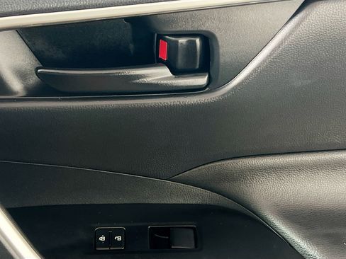 Used 2021 Toyota RAV4 LE image 31