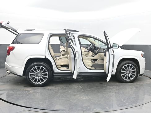 Used 2022 GMC Acadia Denali w/ Denali Technology Package image 47