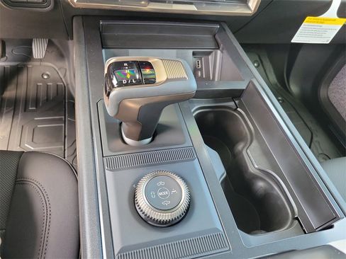 New 2025 GMC Hummer EV 2X image 28